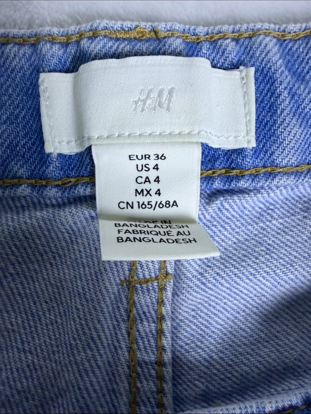 H&M Classic Straight-Leg Jeans — Light Blue Denim - Picture 2 of 8